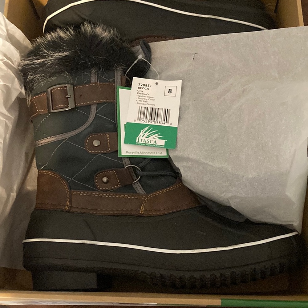 Itasca snow boots brand new